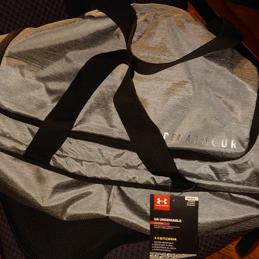 Brand New w/ tags Under Armour women's duffle bag.
